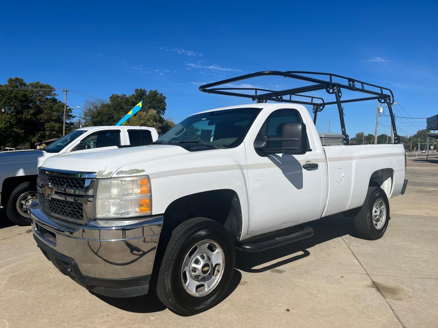 2011 WHITE CHEVROLET SILVERADO WORK TRUCK Work Truck Long Box 2WD (1GC0CVCG6BF) with an 6.0L V8 OHV 16V FFV engine, 6-Speed Automatic transmission, located at 8101 E. Skelly Dr., Tulsa, OK, 74129, (918) 592-3593, 36.121891, -95.888802 - Photo#3